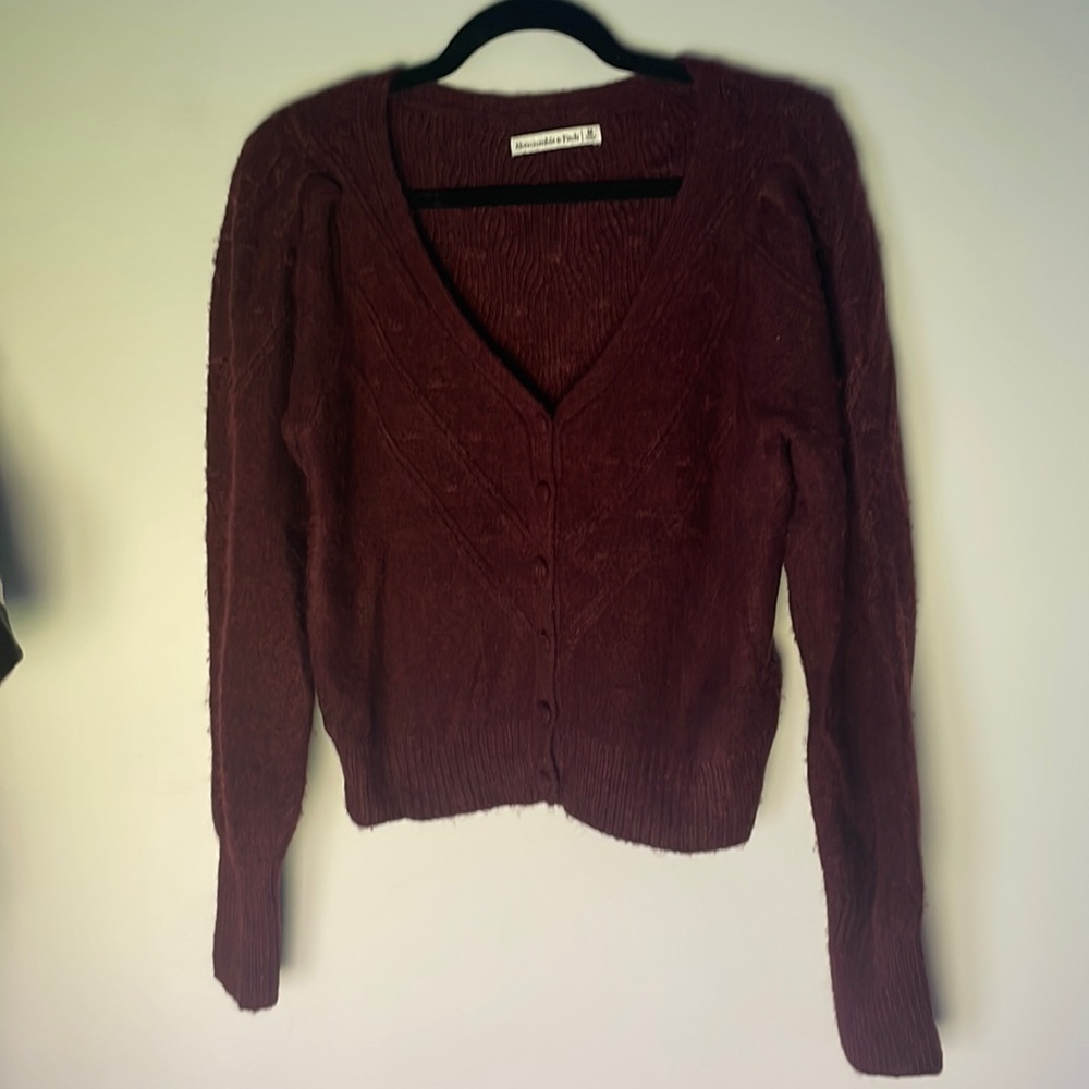 MAROON ABERCROMBIE & FITCH CROPPED SWEATER